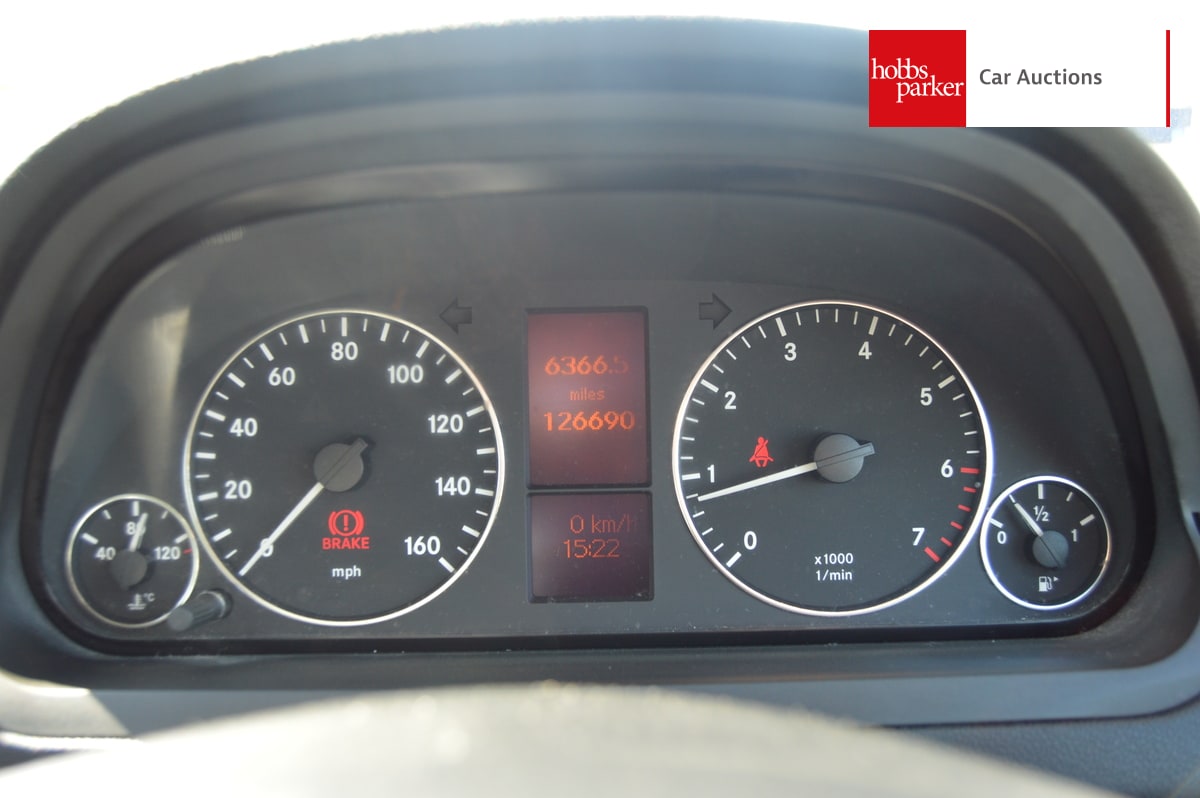 MERCEDES A150 CLASSIC SE image 17