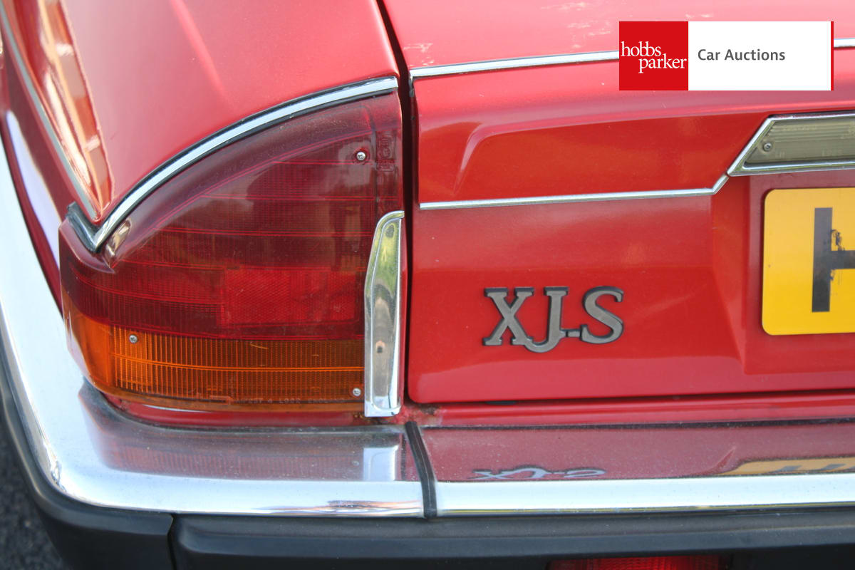 JAGUAR XJS 3.6 MANUAL image 12