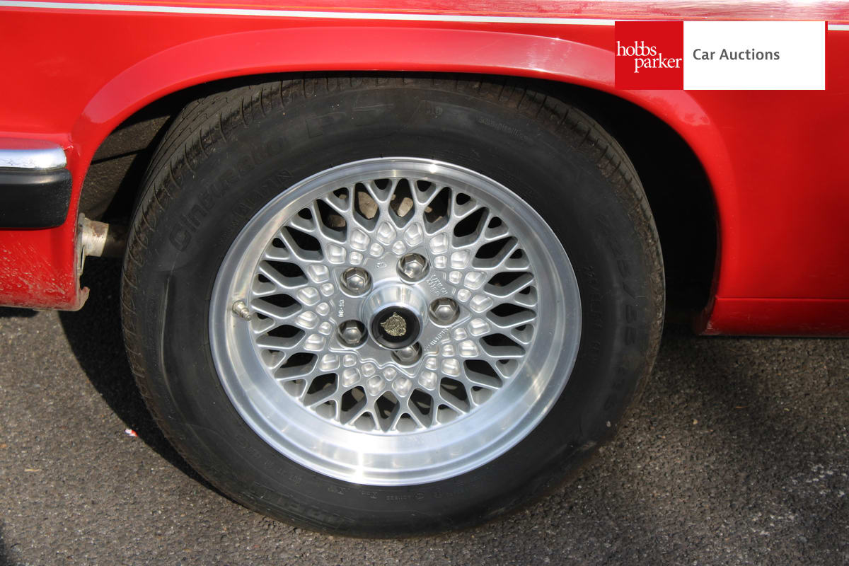 JAGUAR XJS 3.6 MANUAL image 13
