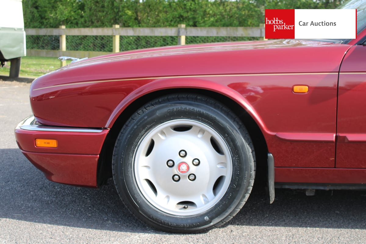 JAGUAR XJ6 SPORT AUTO image 10