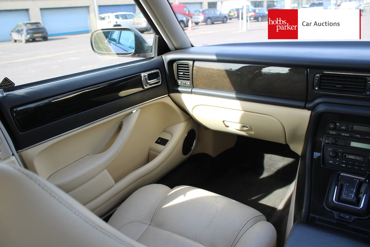JAGUAR XJ6 SPORT AUTO image 24