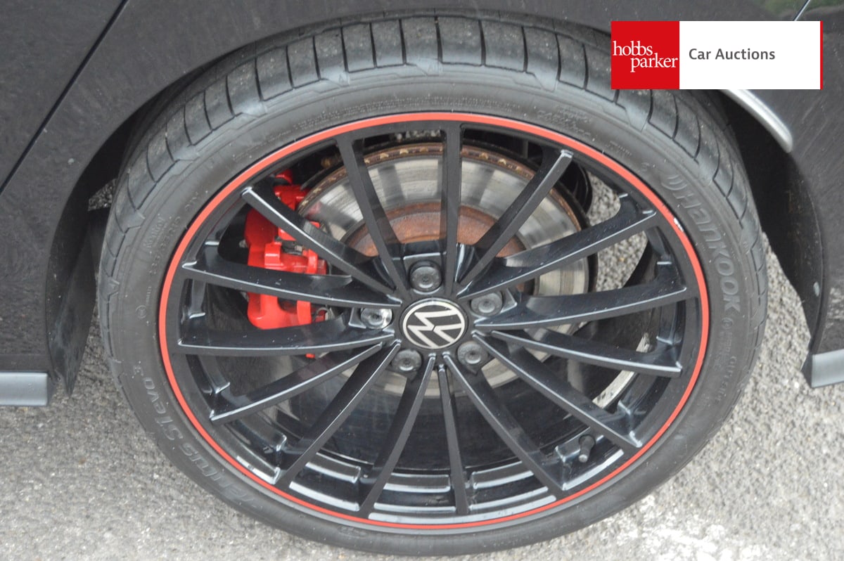 VOLKSWAGEN GOLF GTI CLUBSPORT 45 TSI S-A image 10