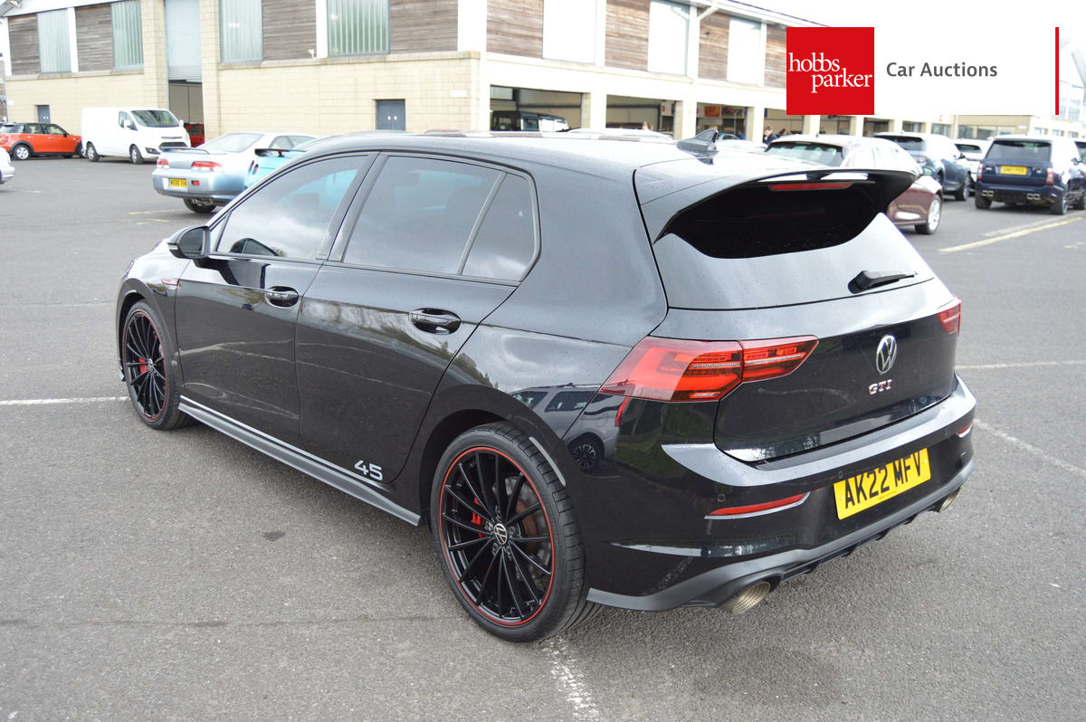VOLKSWAGEN GOLF GTI CLUBSPORT 45 TSI S-A image 5