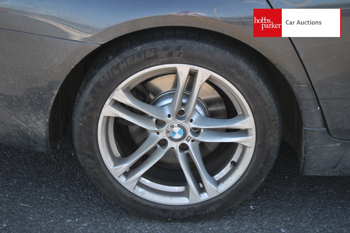 BMW 520D M SPORT image 10