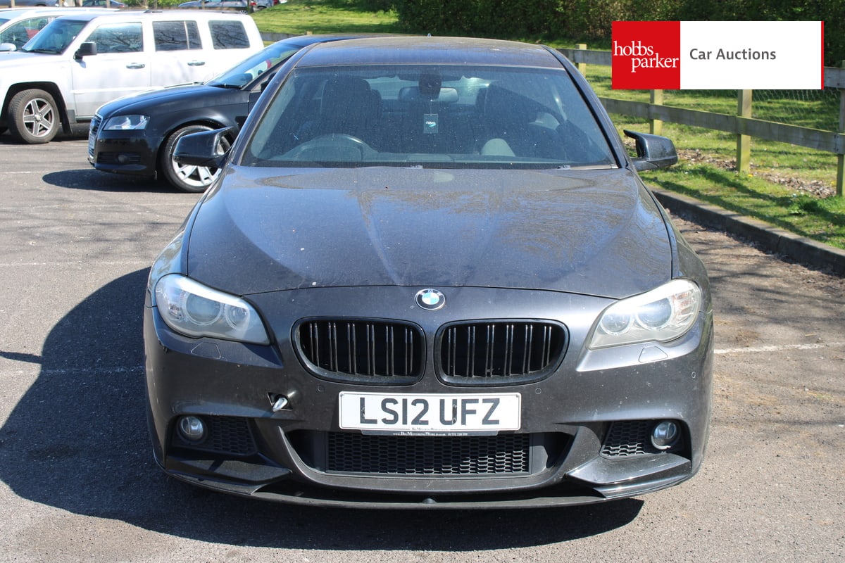 BMW 520D M SPORT image 8