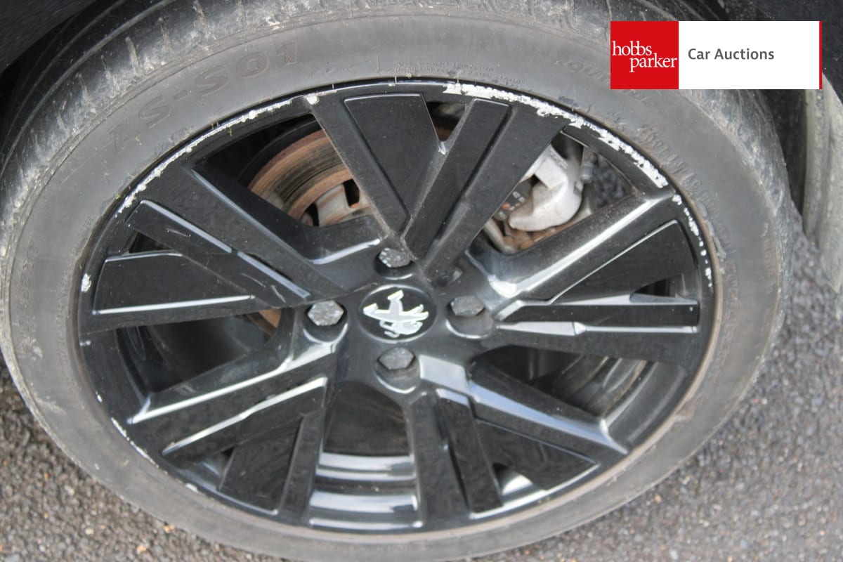 PEUGEOT 208 GT PURETECH S/S image 12