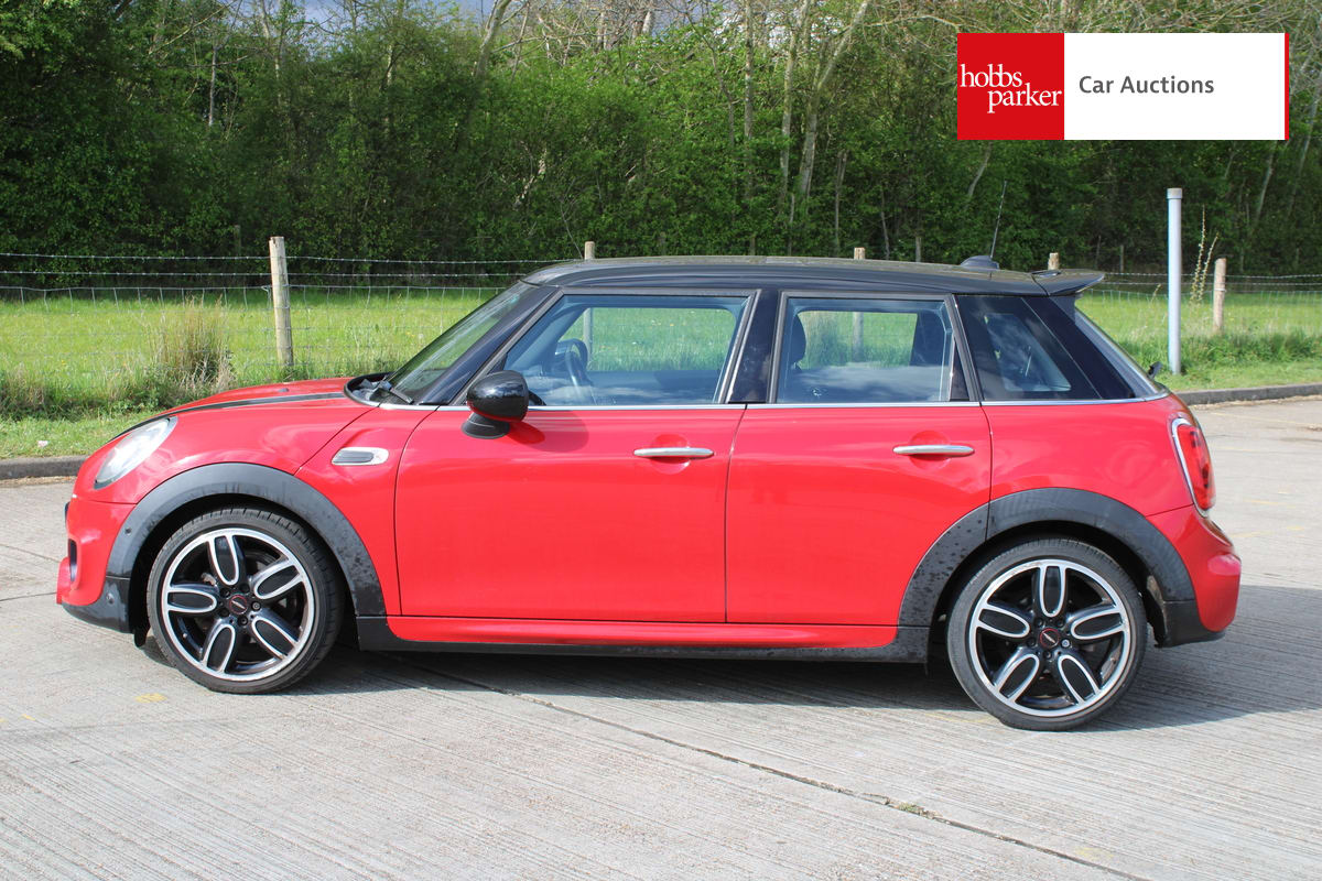 MINI COOPER image 6