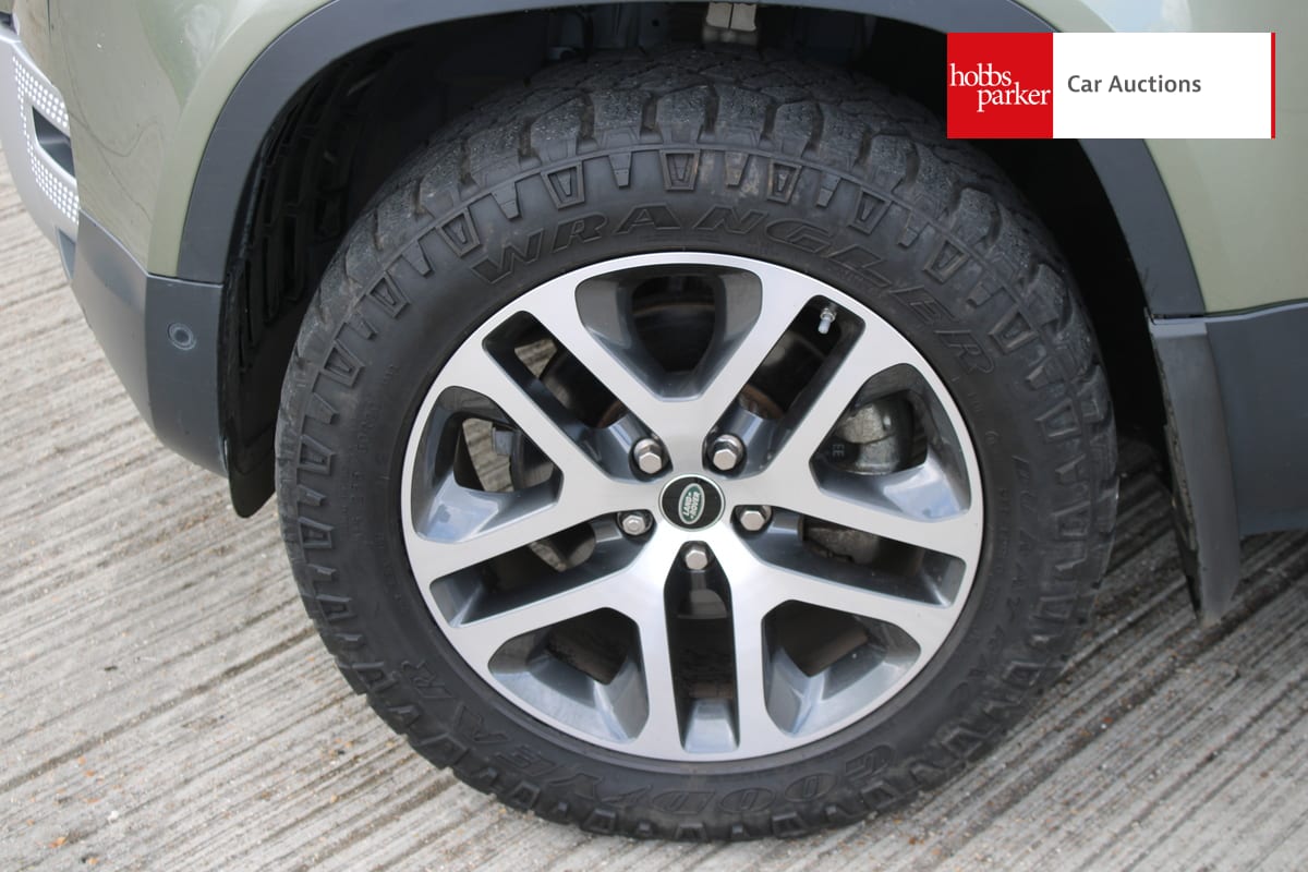 LAND ROVER DEFENDER HSE D AUTO image 12