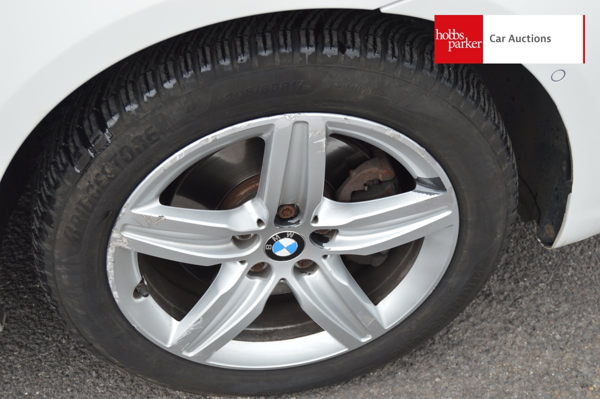 BMW 218D SPORT AUTO image 12