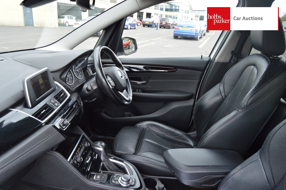 BMW 218D SPORT AUTO image 13