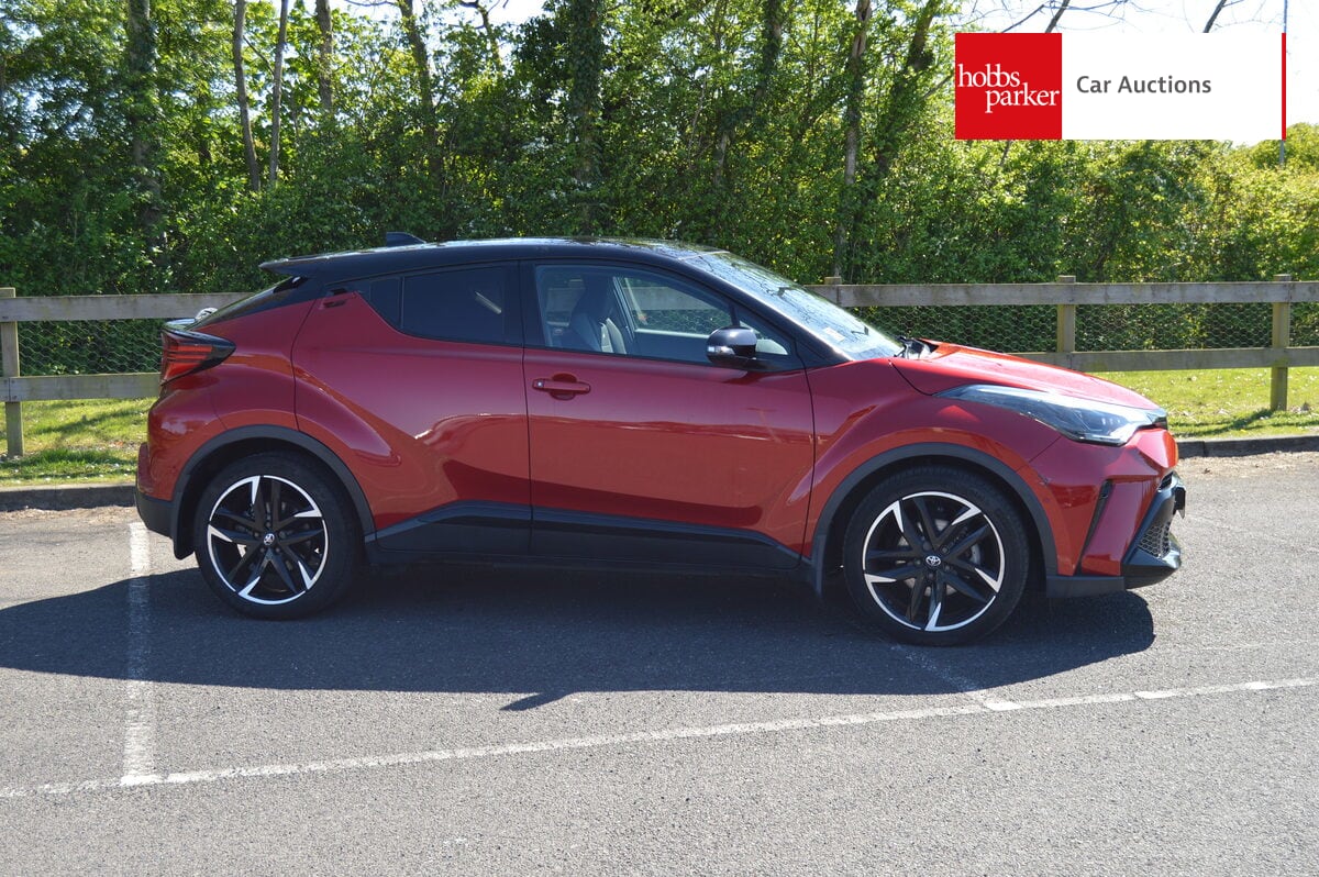 TOYOTA C-HR GR SPORT HEV CVT image 2