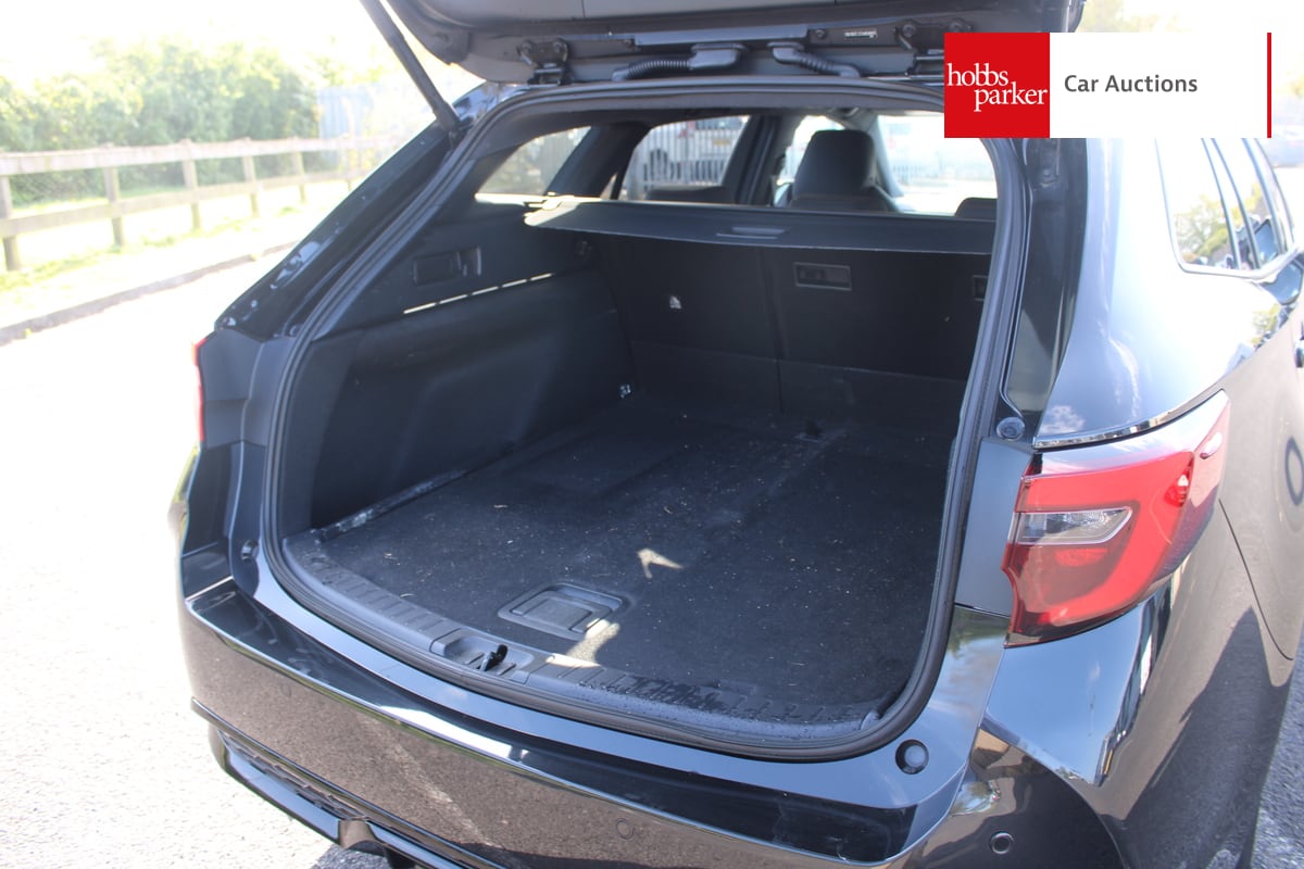 TOYOTA COROLLA GR SPORT HEV CVT image 15
