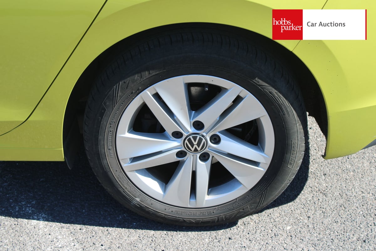 VOLKSWAGEN GOLF LIFE ETSI S-A image 11