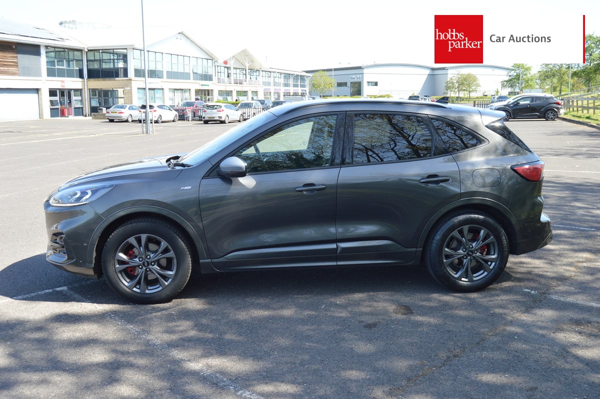 FORD KUGA ST-LINE FIRST ED E-B image 6