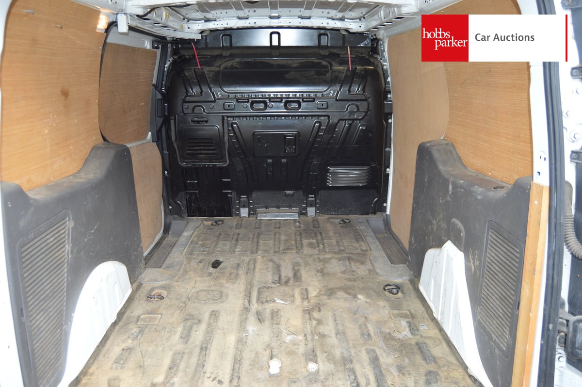 FORD TRANSIT CONNECT 240 LTD T image 15