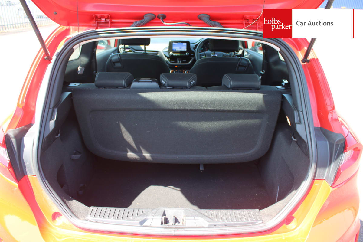 FORD FIESTA ZETEC image 15