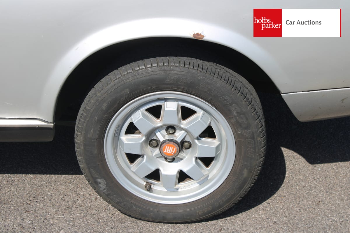 FIAT 124 SPIDER LHD image 12