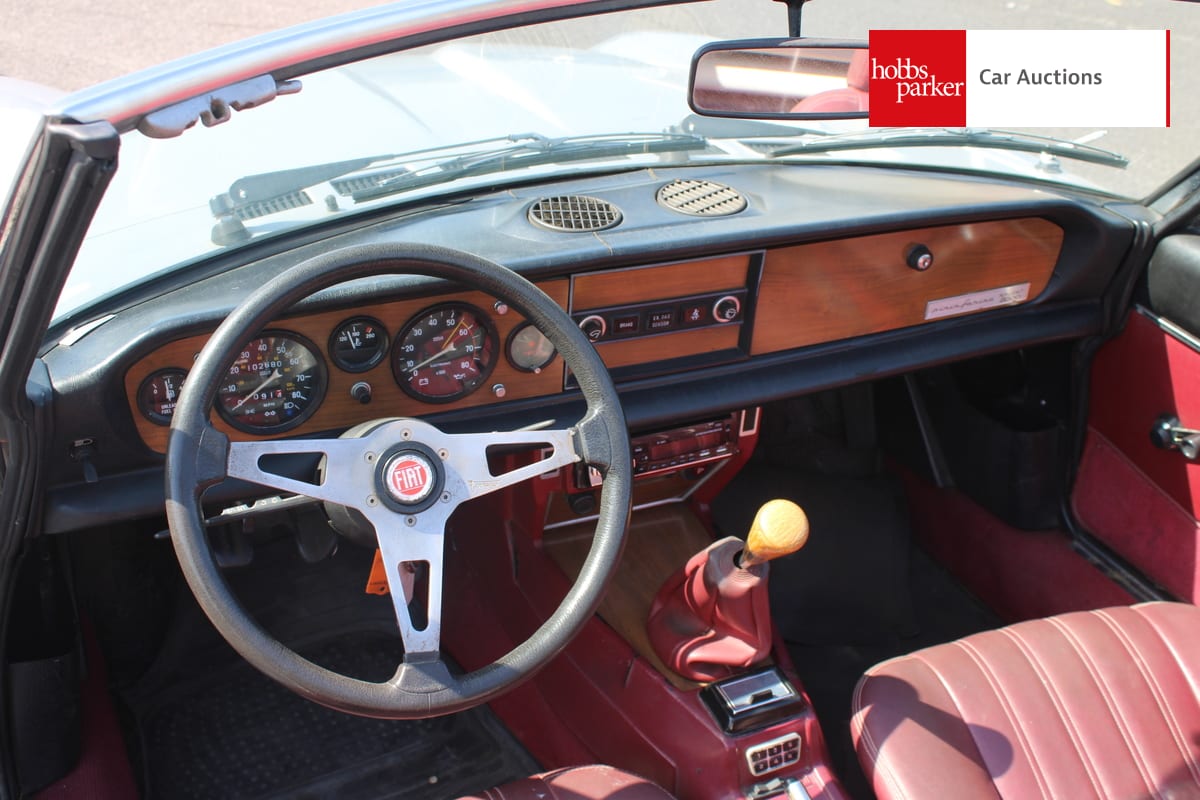 FIAT 124 SPIDER LHD image 16