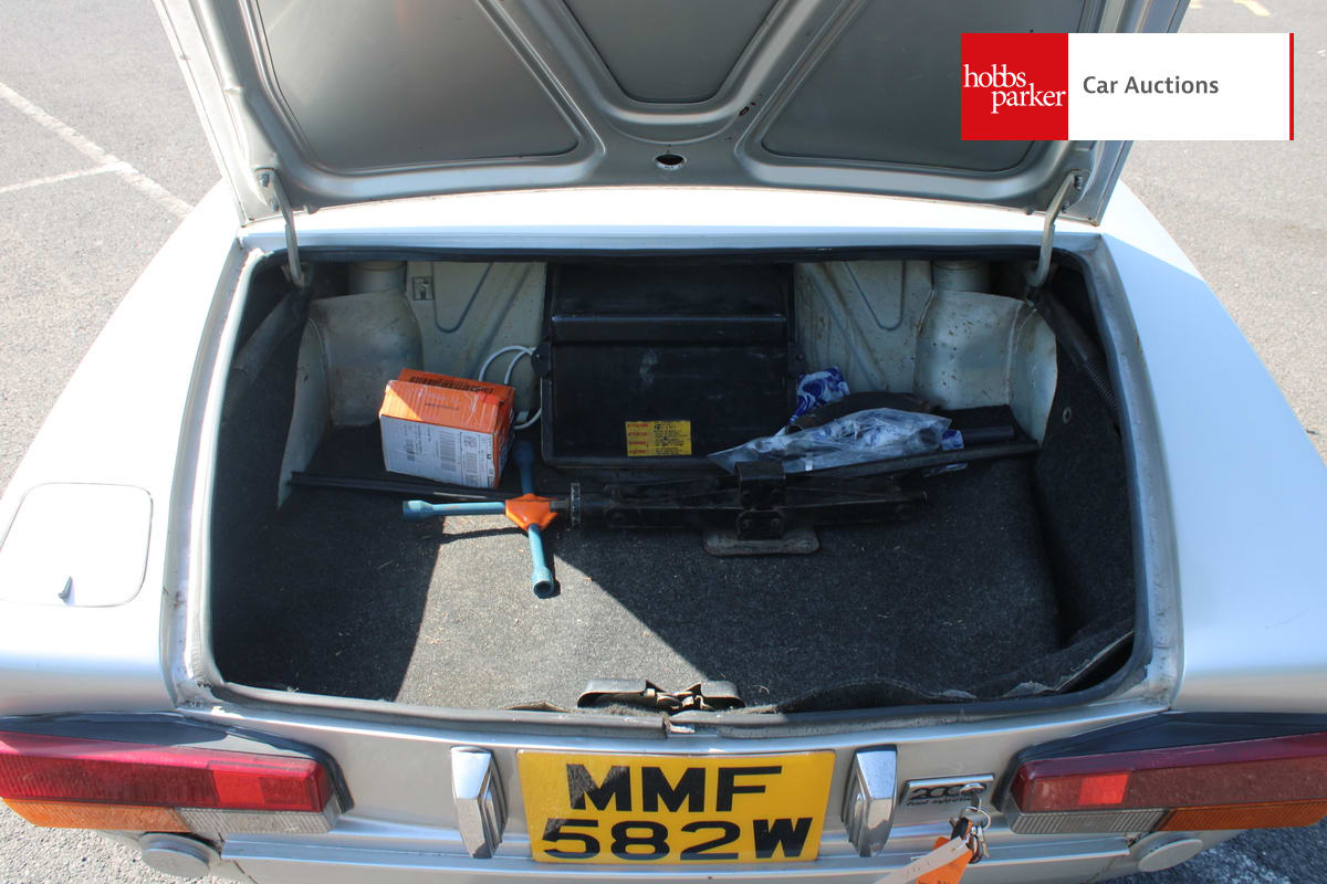 FIAT 124 SPIDER LHD image 18