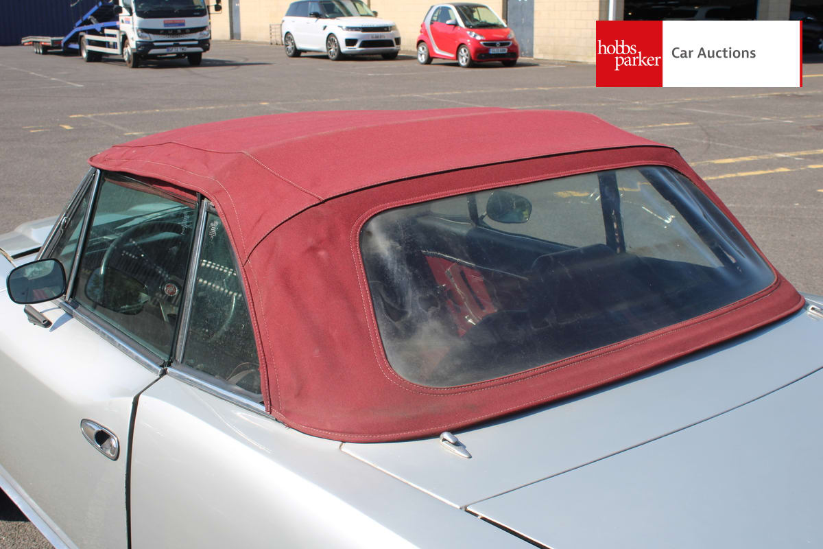 FIAT 124 SPIDER LHD image 30