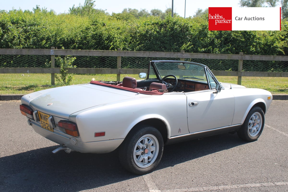 FIAT 124 SPIDER LHD image 5