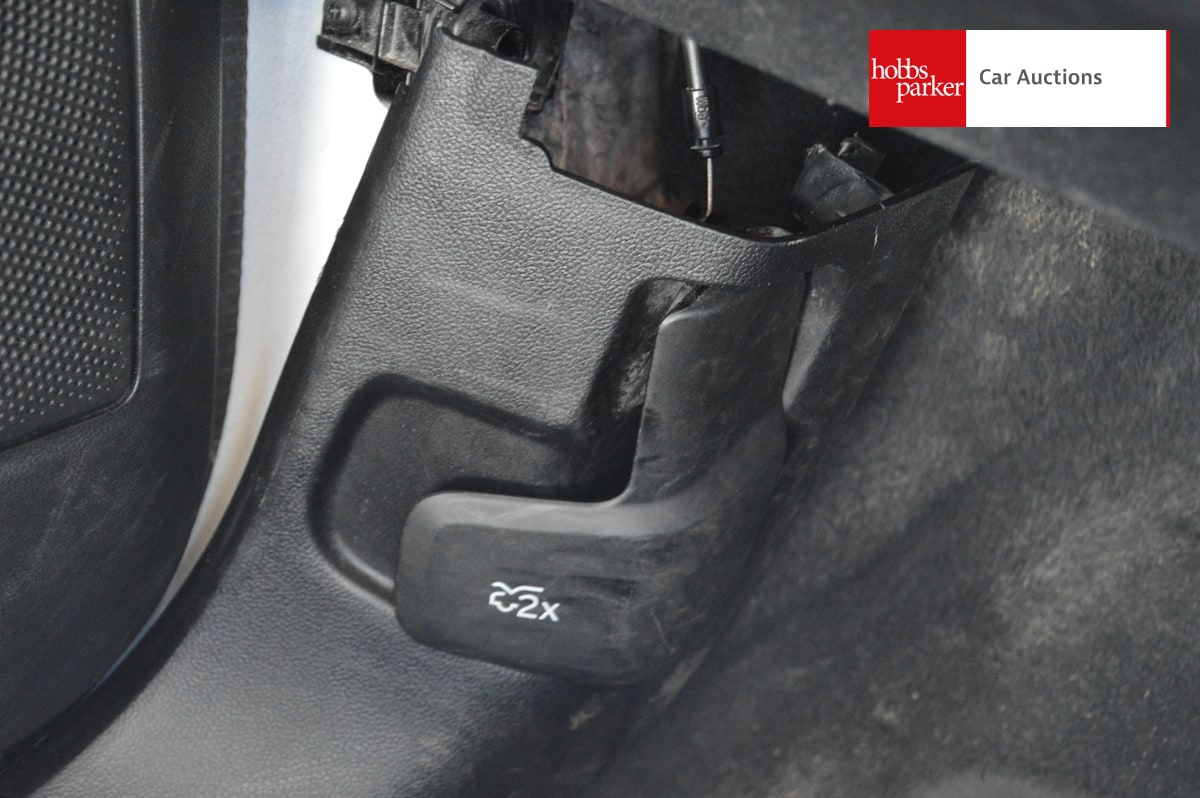 FORD FOCUS ACTIVE MHEV image 17
