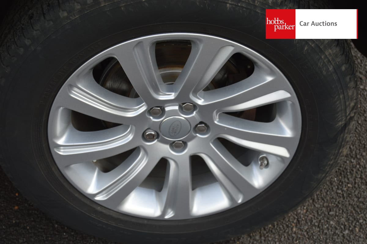 LAND ROVER DISCOVERY SPORT SE TECH TD4 A image 12