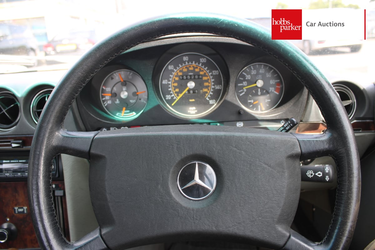 MERCEDES 300 SL R107 image 29