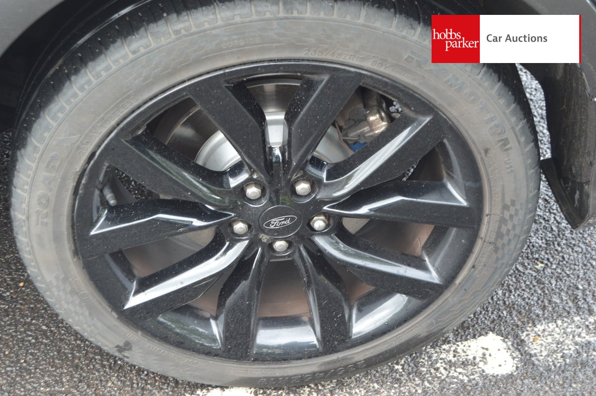 FORD KUGA ST-LINE TDCI 4X4 AUTO image 12