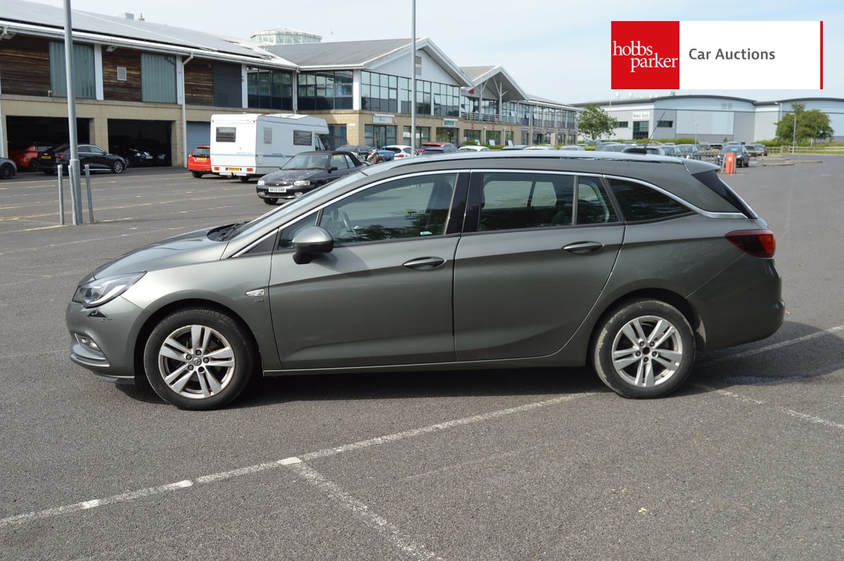 VAUXHALL ASTRA SRI image 6