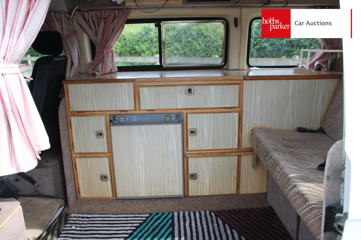 VOLKSWAGEN T25 AUTO SLEEPER TRIDENT image 22