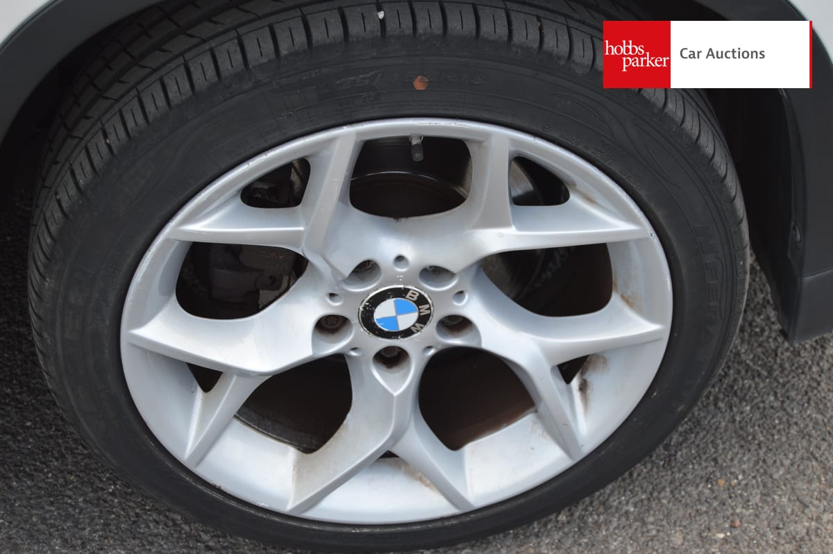 BMW X1 XDRIVE18D XLINE image 12