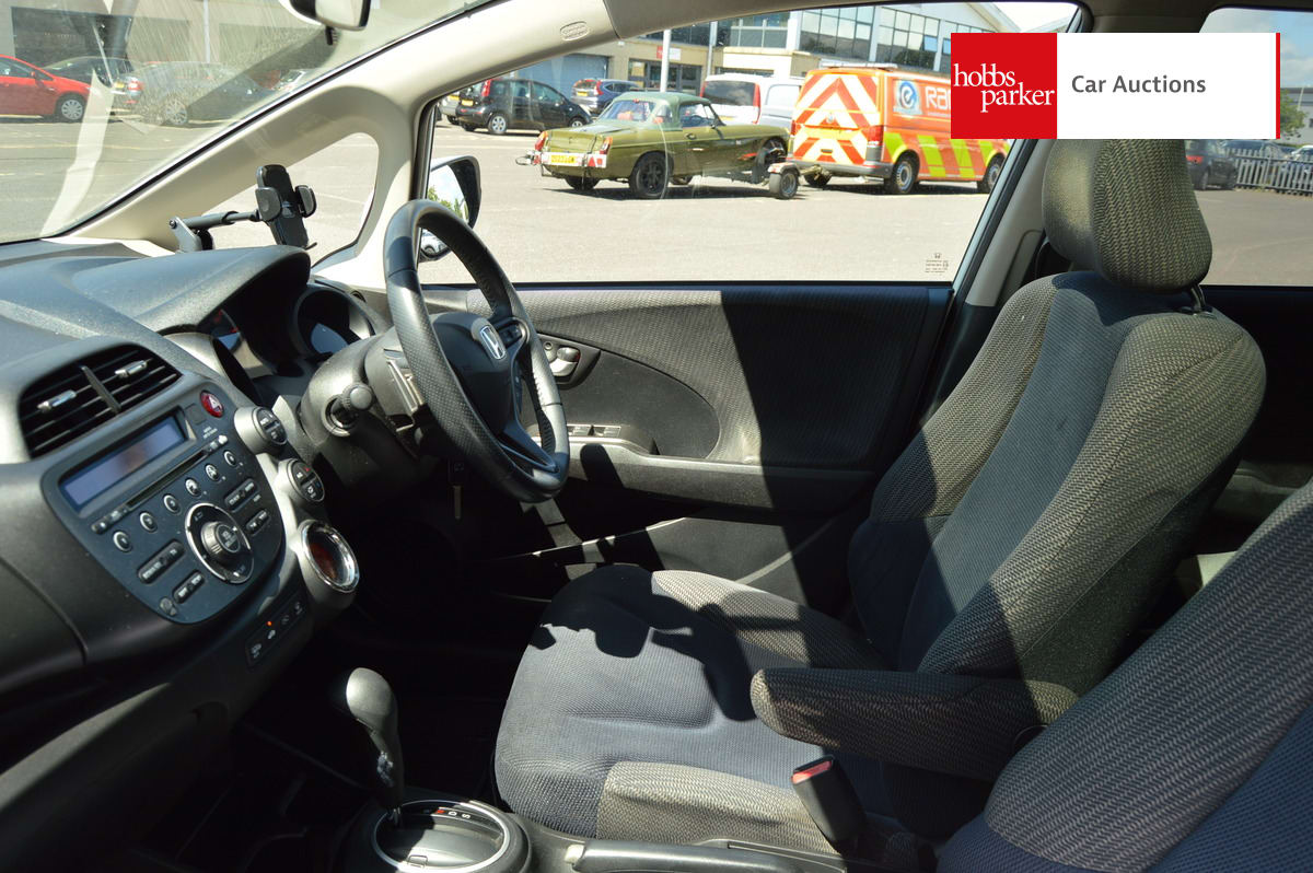 HONDA JAZZ I-VTEC EX CVT image 13