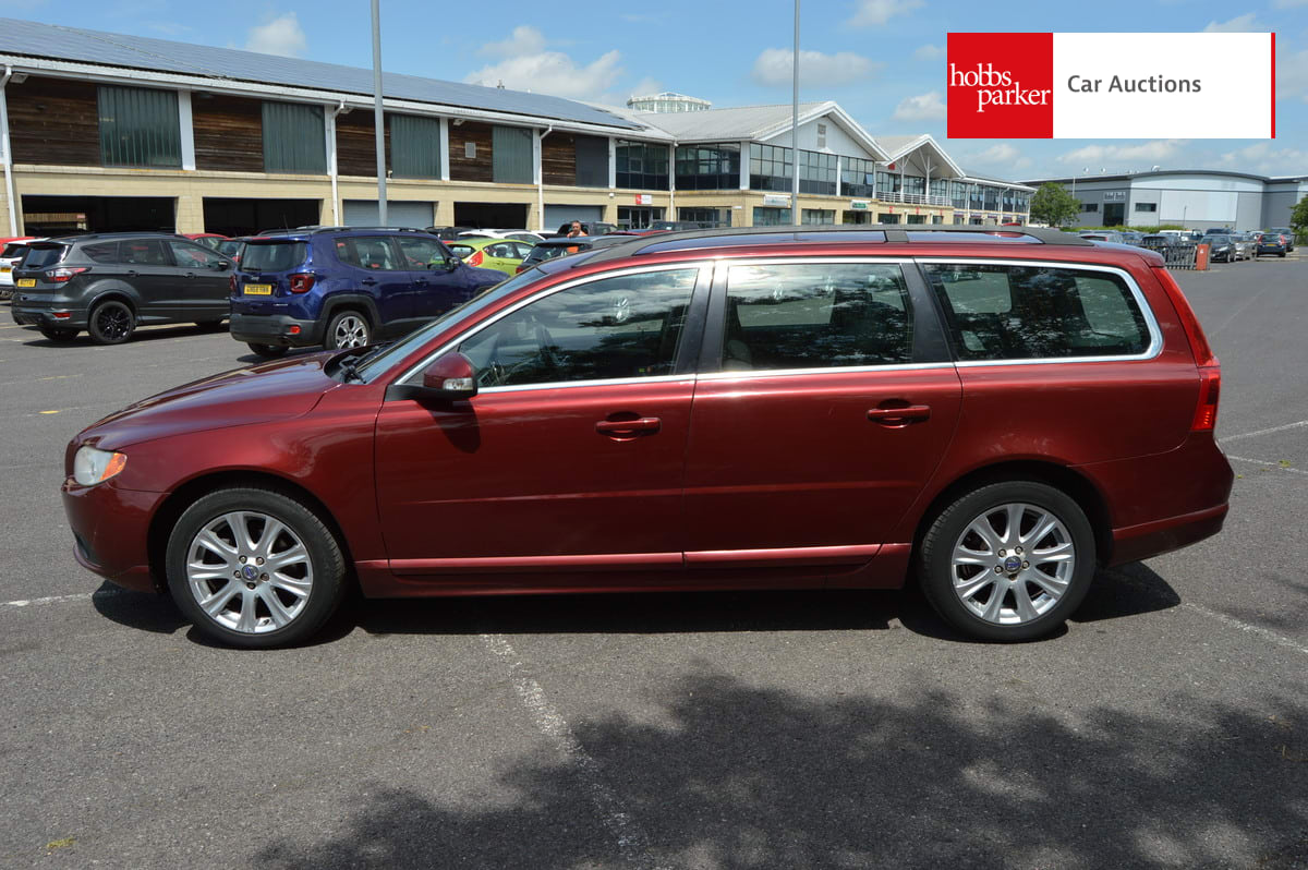 VOLVO V70 SE D image 6