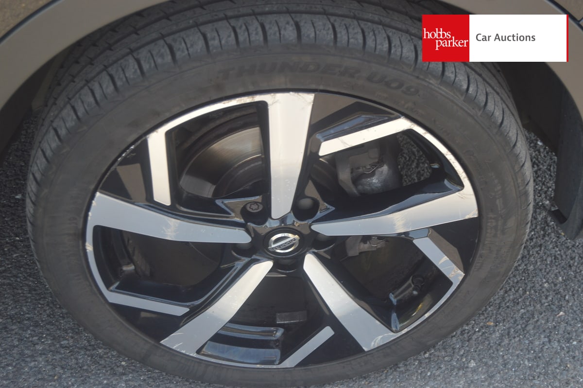 NISSAN QASHQAI TEKNA DIG-T image 12