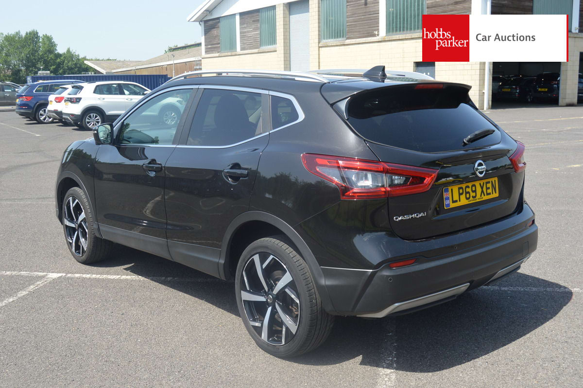 NISSAN QASHQAI TEKNA DIG-T image 5