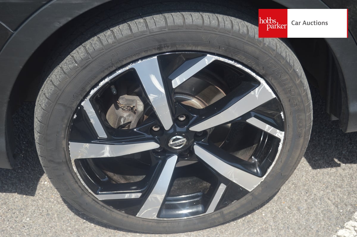NISSAN QASHQAI TEKNA DIG-T image 9