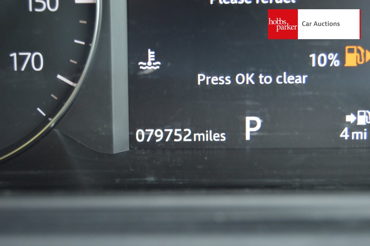 LAND ROVER RANGE ROVER VELAR S D180 AUTO image 16