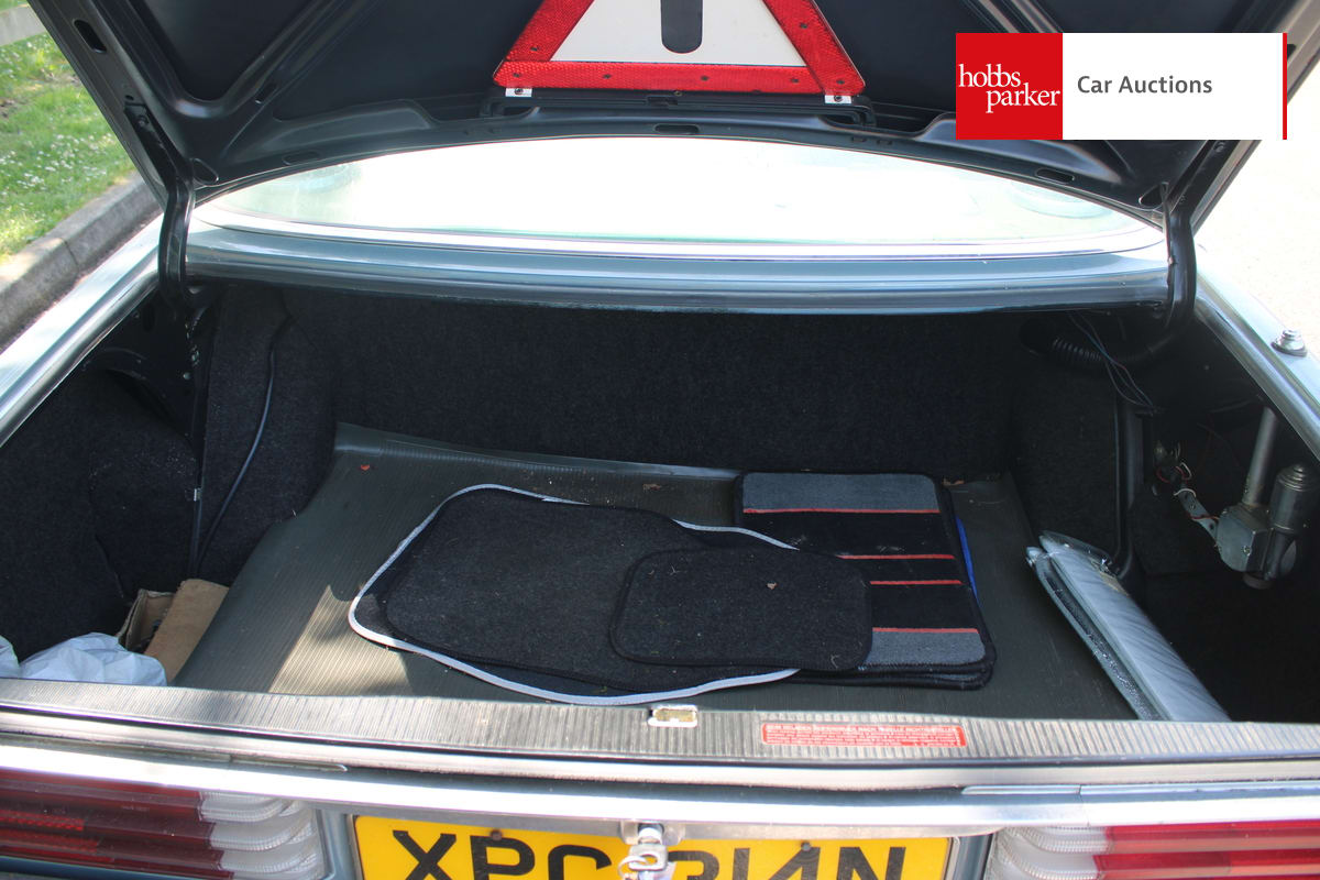 MERCEDES 350 SE AUTO (W116) image 16