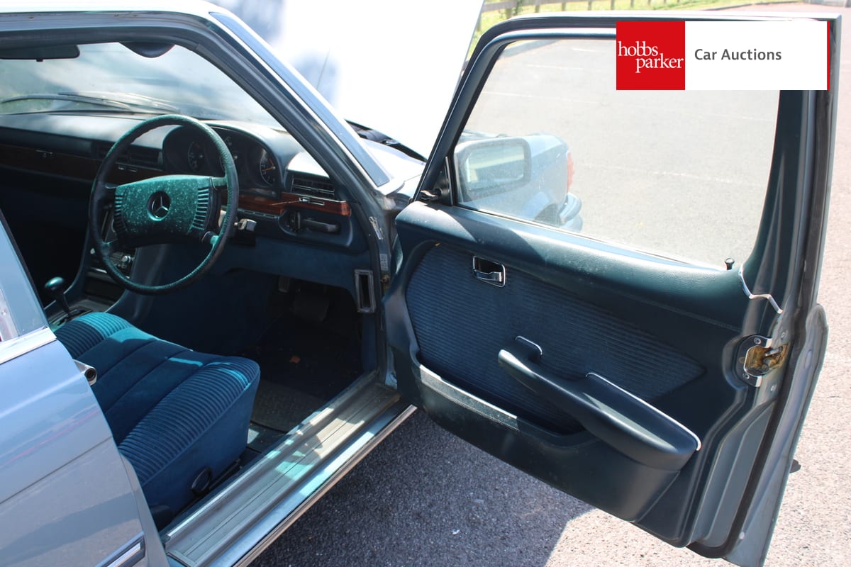 MERCEDES 350 SE AUTO (W116) image 22