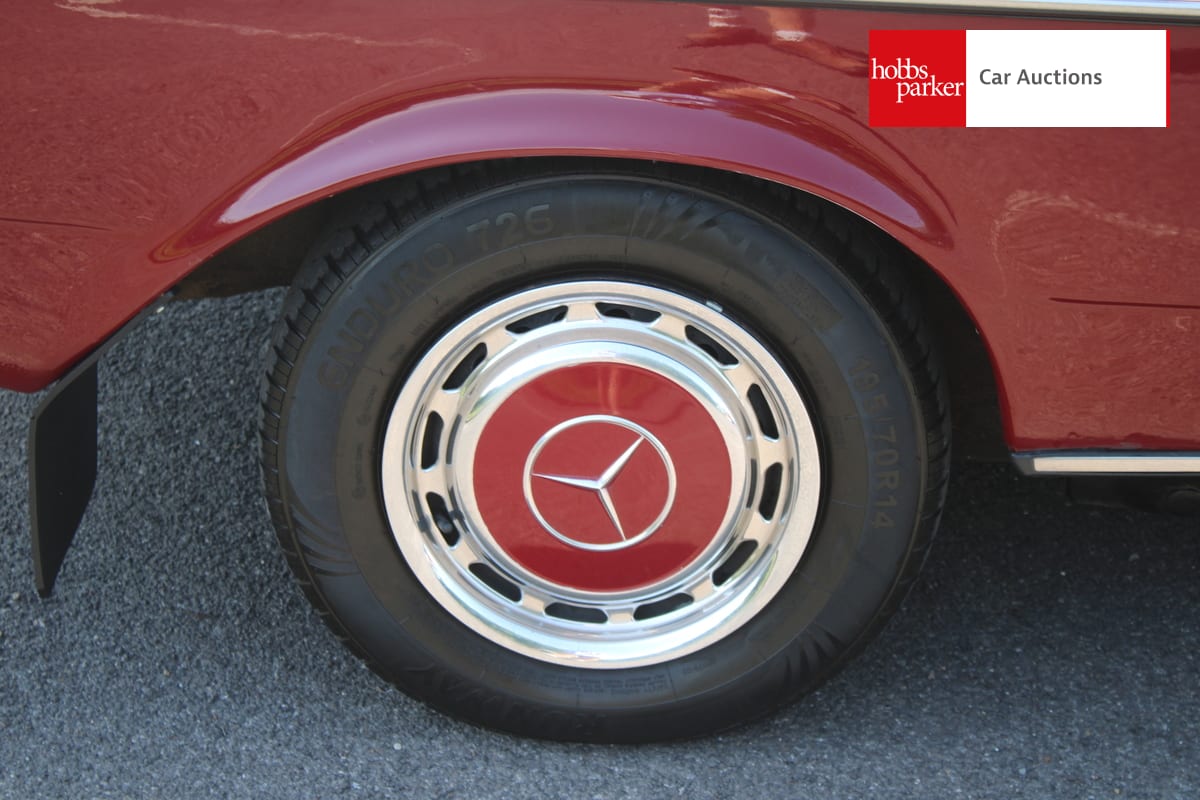 MERCEDES 230 CW AUTO (C123) image 14