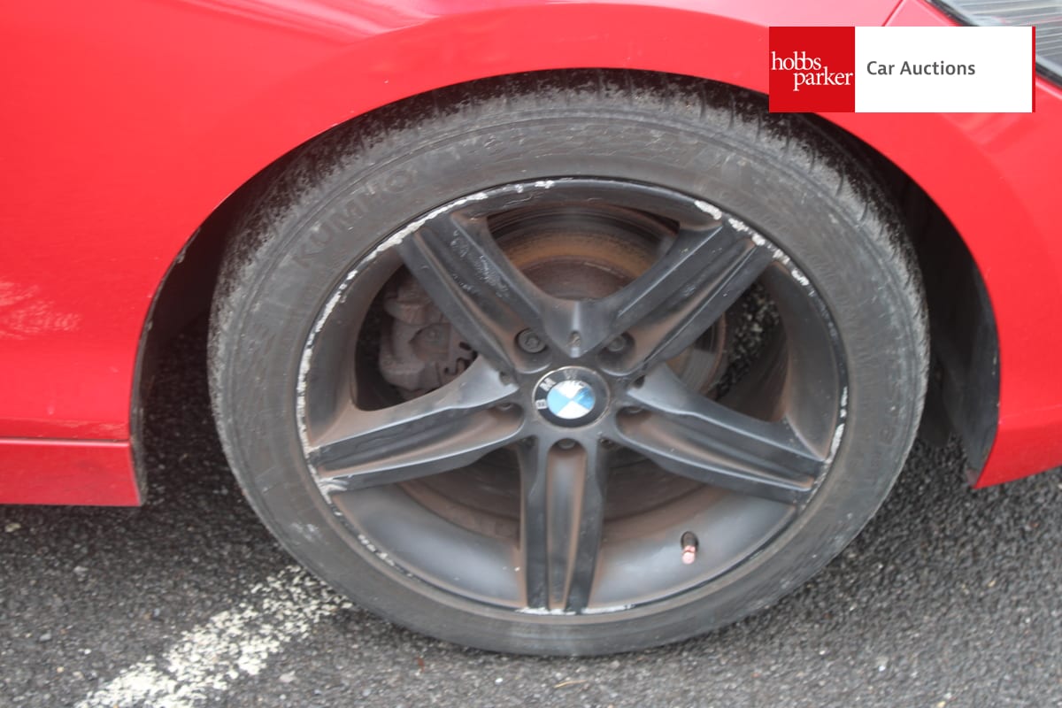 BMW 116I SPORT TURBO image 9