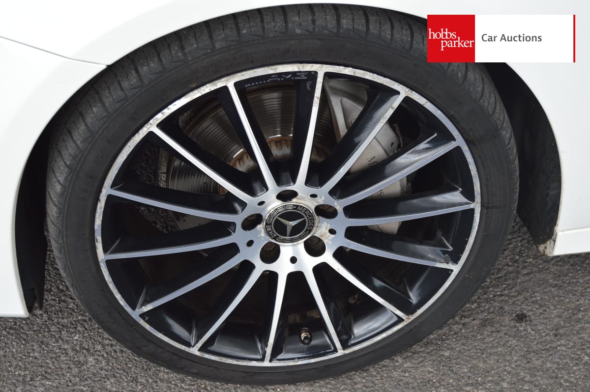 MERCEDES-BENZ E 220 AMG LNE NIGHT ED PRM D A image 9