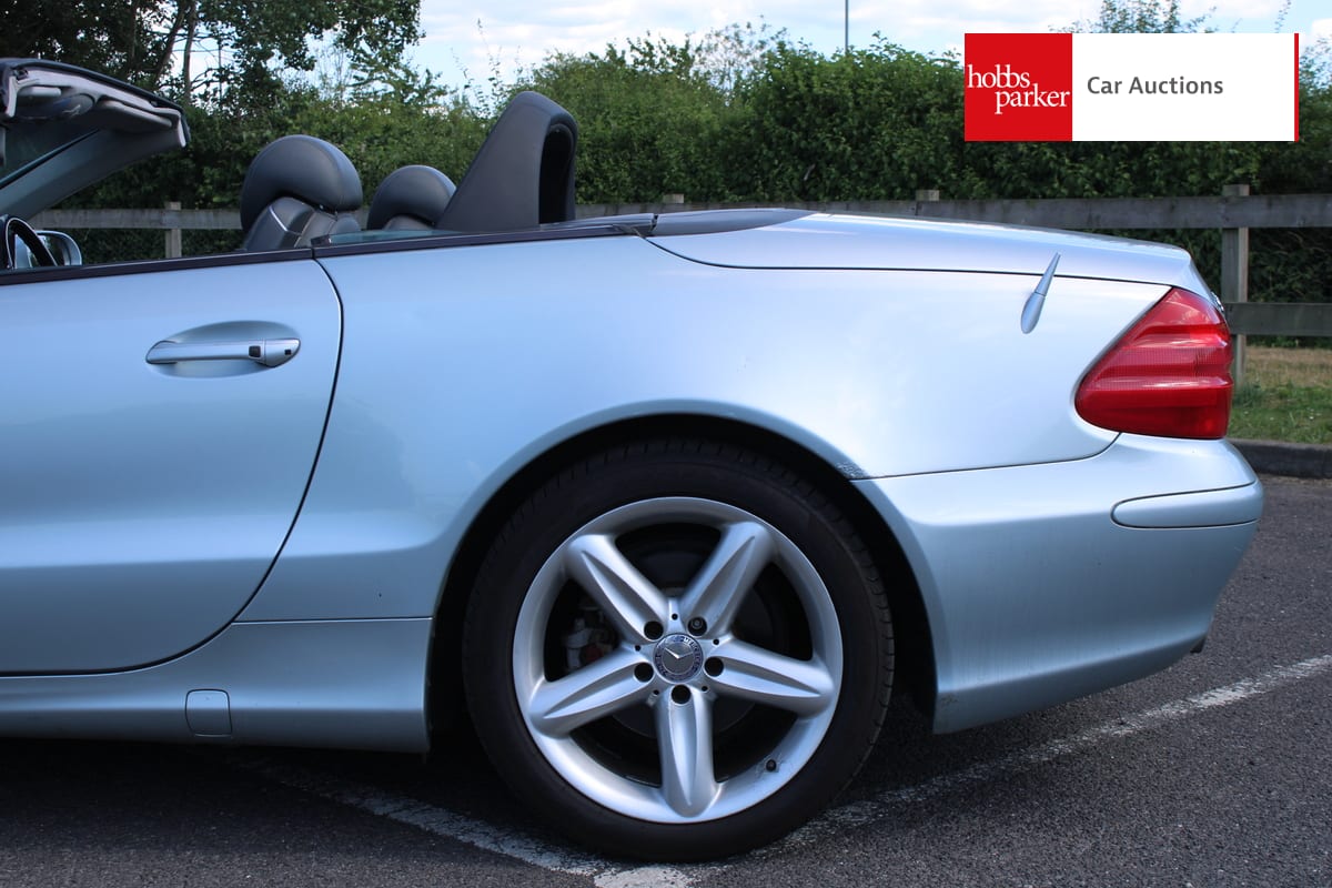MERCEDES SL500 AUTO image 10