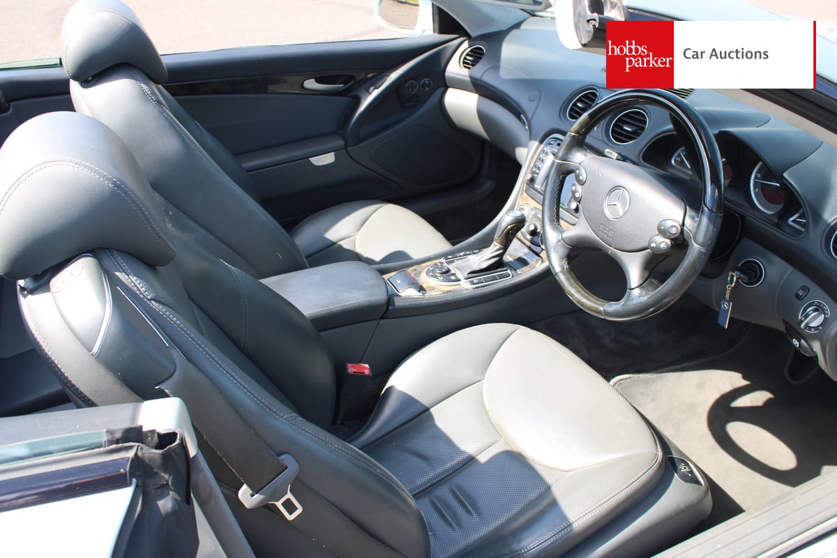 MERCEDES SL500 AUTO image 14
