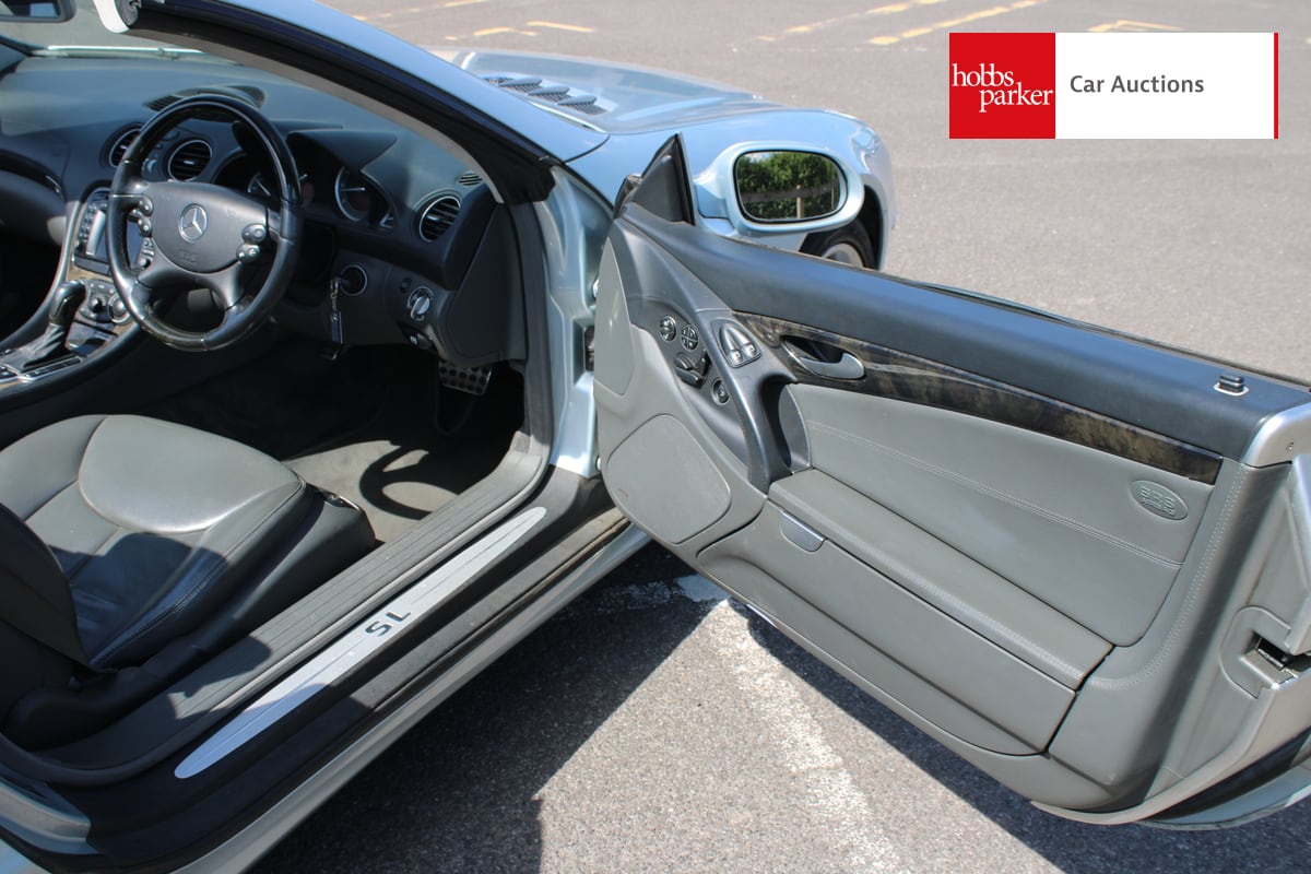 MERCEDES SL500 AUTO image 16