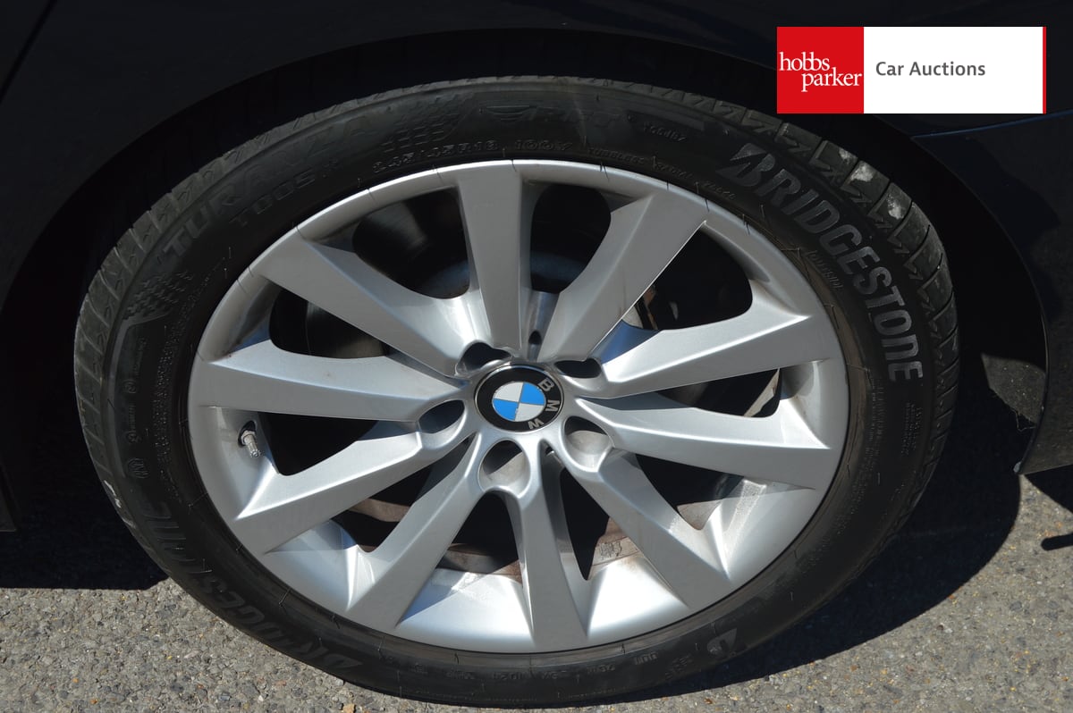 BMW 530D LUXURY AUTO image 10