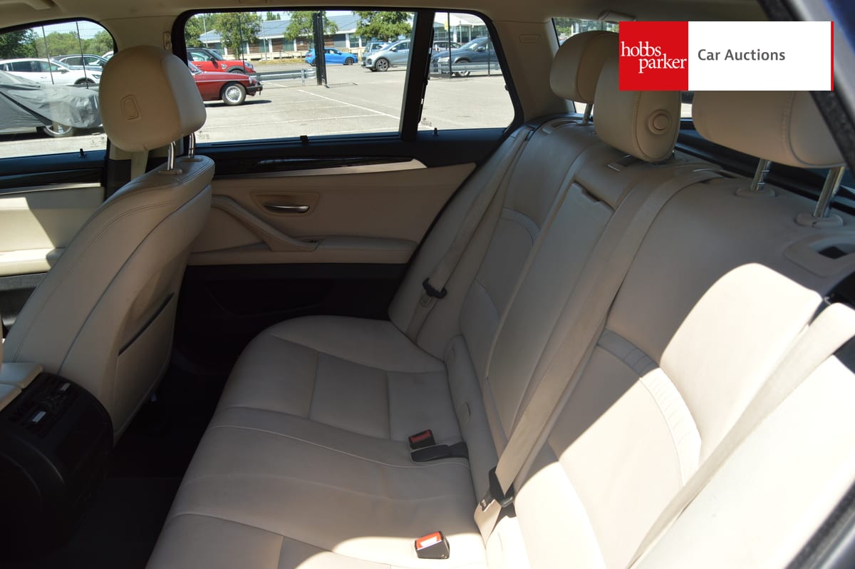 BMW 530D LUXURY AUTO image 14