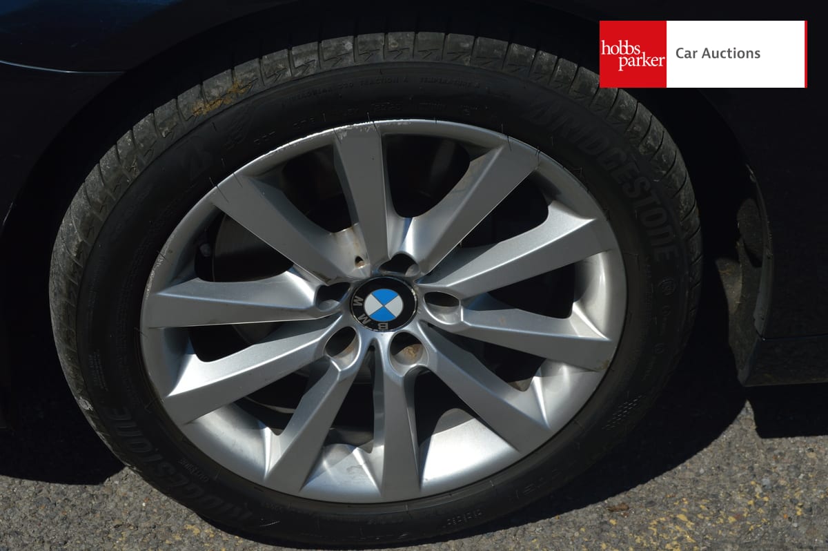 BMW 530D LUXURY AUTO image 9