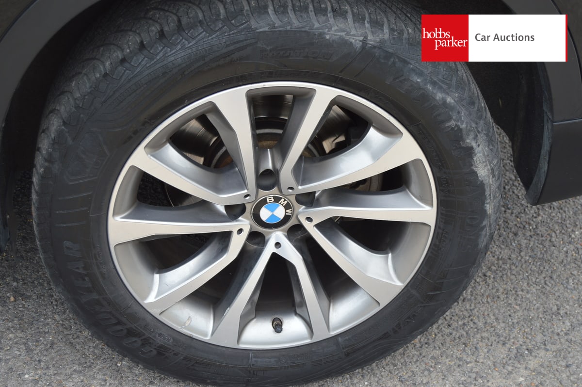 BMW X6 XDRIVE 40D AUTO LHD image 10